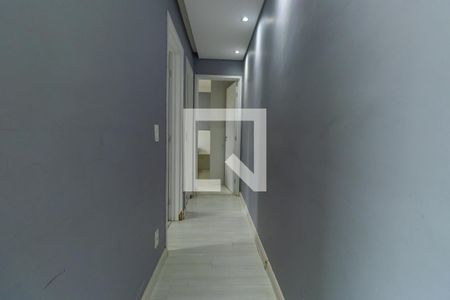 Corredor de apartamento para alugar com 2 quartos, 47m² em Chácara Granja Velha, Cotia