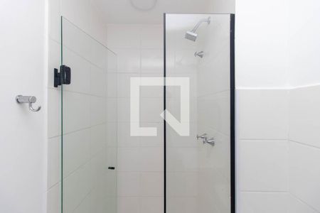 Banheiro de apartamento para alugar com 2 quartos, 35m² em Parque Vitoria, São Paulo