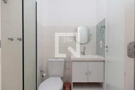 Banheiro de apartamento para alugar com 2 quartos, 35m² em Parque Vitoria, São Paulo