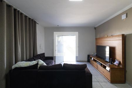 Sala de casa à venda com 3 quartos, 247m² em Cidade Líder, São Paulo