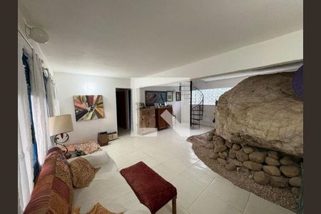 Casa à venda com 3 quartos, 130m² em Itaipu, Niterói
