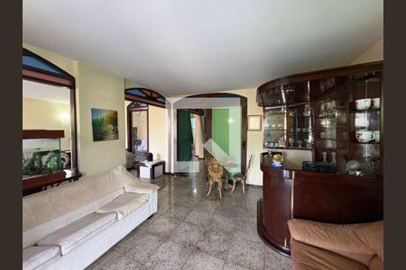 Casa à venda com 3 quartos, 237m² em São Francisco, Niterói