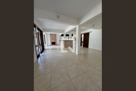 Sala de casa para alugar com 3 quartos, 220m² em Los Álamos, Cotia