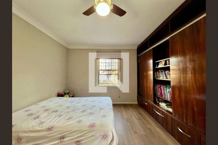 Casa à venda com 3 quartos, 300m² em Pacaembu, São Paulo