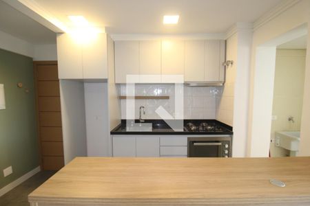 Sala / Cozinha de apartamento para alugar com 2 quartos, 67m² em Santana, São Paulo