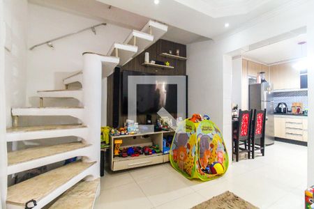 Sala de casa à venda com 6 quartos, 230m² em Vila Brasil, São Paulo