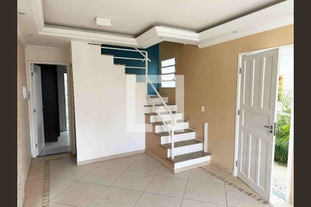 Sala de casa de condomínio à venda com 2 quartos, 65m² em Sítio das Paineiras/california, Barueri