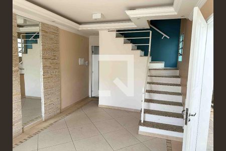 Sala de casa de condomínio à venda com 2 quartos, 65m² em Sítio das Paineiras/california, Barueri