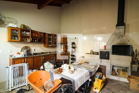 Varanda de casa à venda com 4 quartos, 233m² em Cristal, Porto Alegre