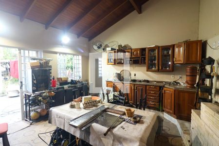 Varanda de casa à venda com 4 quartos, 233m² em Cristal, Porto Alegre
