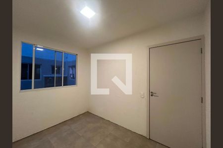 Quarto 2 de apartamento para alugar com 2 quartos, 41m² em Mato Grande, Canoas