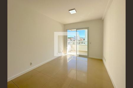 Sala  de apartamento para alugar com 2 quartos, 68m² em Jardim Atlântico, São José