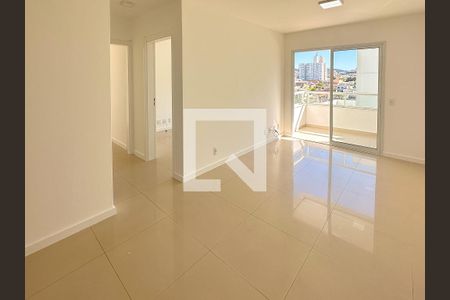 Sala  de apartamento para alugar com 2 quartos, 68m² em Jardim Atlântico, São José