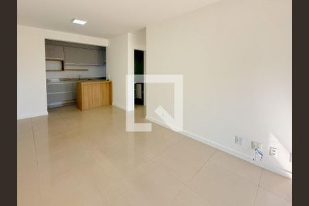 Sala  de apartamento para alugar com 2 quartos, 68m² em Jardim Atlântico, São José