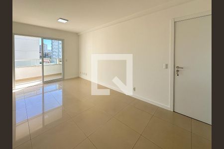 Sala  de apartamento para alugar com 2 quartos, 68m² em Jardim Atlântico, São José