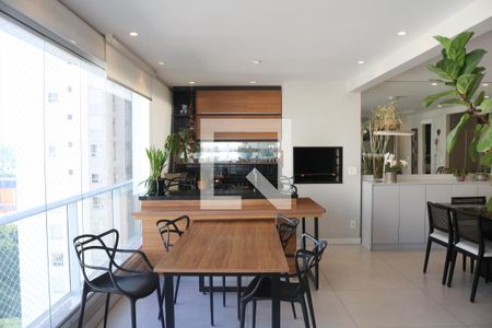 Varanda gourmet de apartamento à venda com 3 quartos, 134m² em Vila Anastácio, São Paulo