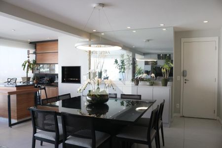 Sala de apartamento à venda com 3 quartos, 134m² em Vila Anastácio, São Paulo