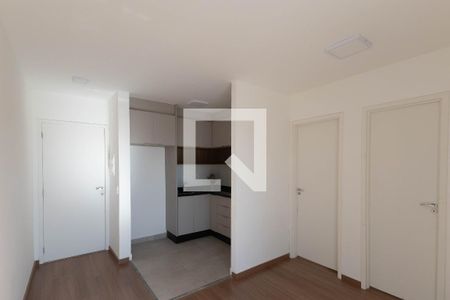 Sala / Cozinha  de kitnet/studio para alugar com 1 quarto, 33m² em Vila Mazzei, São Paulo