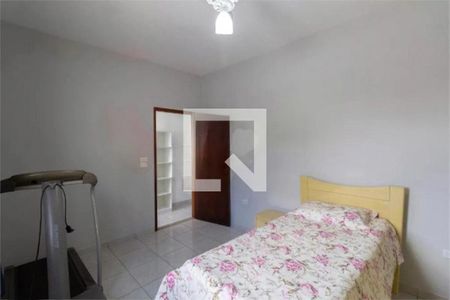 Casa à venda com 5 quartos, 200m² em Vila Constanca, São Paulo