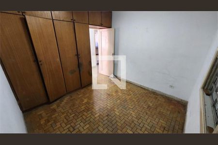 Casa à venda com 3 quartos, 287m² em Jardim das Acacias, São Paulo