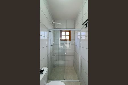 Banheiro de casa para alugar com 1 quarto, 27m² em Jardim São Luís, São Paulo