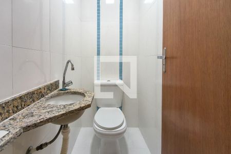 Banheiro de apartamento para alugar com 3 quartos, 117m² em Vila Caiçara, Praia Grande