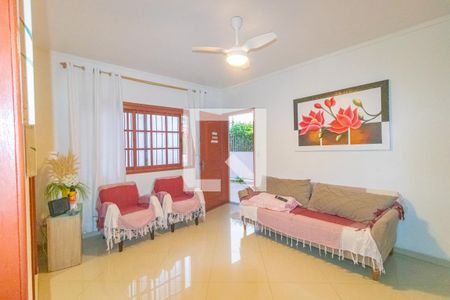 Sala 1 de casa à venda com 3 quartos, 190m² em Niterói, Canoas