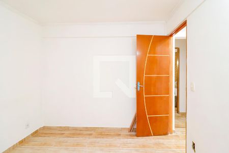 Quarto 1 de apartamento à venda com 2 quartos, 48m² em Jardim Redil, São Paulo