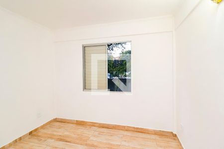 Quarto 2 de apartamento à venda com 2 quartos, 48m² em Jardim Redil, São Paulo