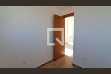 Quarto 2 de apartamento para alugar com 2 quartos, 36m² em Vila Palmares, São Caetano do Sul