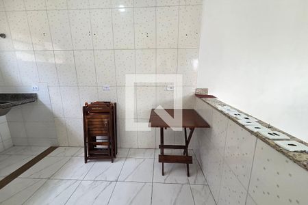 Cozinha de casa de condomínio para alugar com 2 quartos, 65m² em Maracanã, Praia Grande