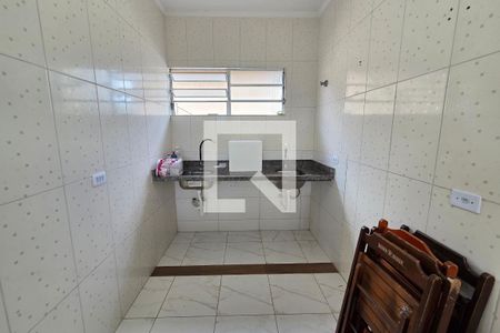 Cozinha de casa de condomínio para alugar com 2 quartos, 65m² em Maracanã, Praia Grande