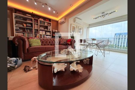 Apartamento à venda com 2 quartos, 93m² em Itaim Bibi, São Paulo