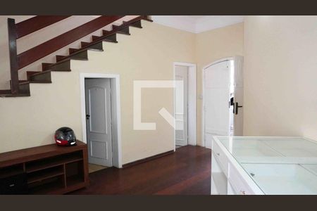 Sala de casa de condomínio à venda com 2 quartos, 395m² em Residencial Nove (alphaville), Santana de Parnaíba