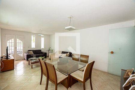 Casa à venda com 4 quartos, 412m² em Charitas, Niterói