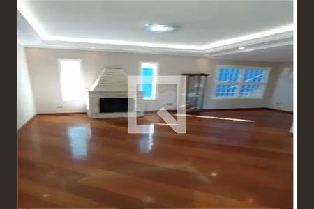 Casa à venda com 4 quartos, 213m² em Vila Santos, São Paulo