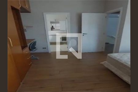 Casa à venda com 4 quartos, 213m² em Vila Santos, São Paulo