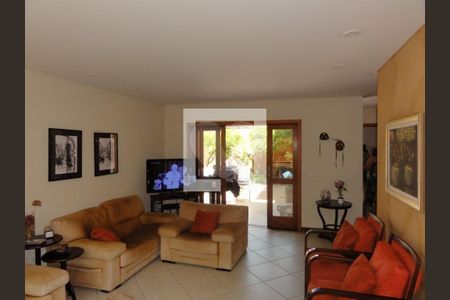 Casa à venda com 3 quartos, 200m² em Jardim São Paulo, São Paulo
