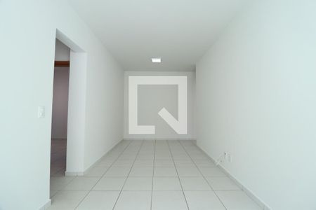 Sala de apartamento para alugar com 2 quartos, 68m² em Centro, Uberlândia