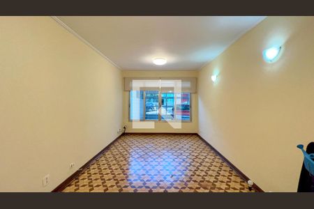 Sala de casa à venda com 3 quartos, 186m² em Alto de Pinheiros, São Paulo