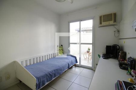 quarto 2 com varanda  de casa de condomínio à venda com 4 quartos, 120m² em Freguesia (jacarepaguá), Rio de Janeiro