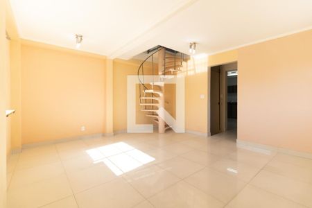 Sala de casa à venda com 3 quartos, 150m² em Vila Nair, São Paulo