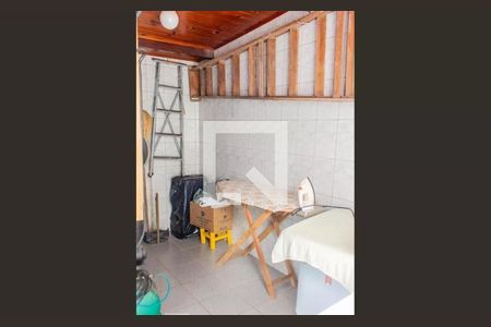 Casa à venda com 3 quartos, 144m² em Vila Lucinda, Santo André