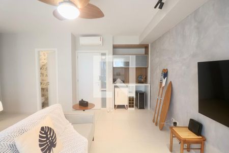 Sala de apartamento para alugar com 2 quartos, 80m² em Tortuga, Guarujá