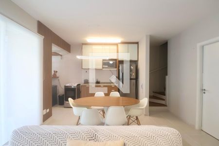 Sala de apartamento para alugar com 2 quartos, 80m² em Tortuga, Guarujá