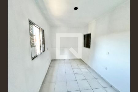 Sala/Quarto de casa para alugar com 2 quartos, 50m² em Vila Espanhola, São Paulo