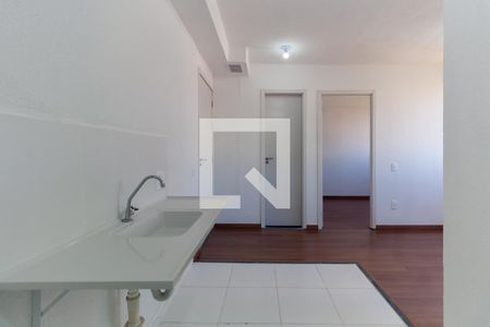 Cozinha de apartamento para alugar com 2 quartos, 36m² em Quinta da Paineira, São Paulo