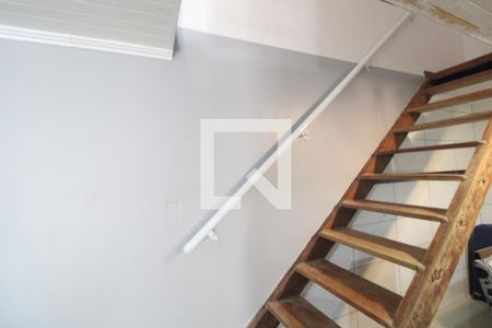 Escada de casa à venda com 2 quartos, 150m² em Conjunto Habitacional Brigadeiro Faria Lima, São Paulo