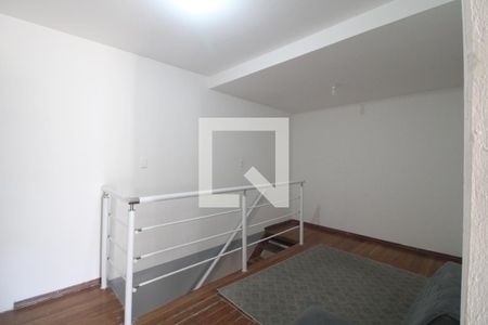 Hall entre os quartos de casa à venda com 2 quartos, 150m² em Conjunto Habitacional Brigadeiro Faria Lima, São Paulo