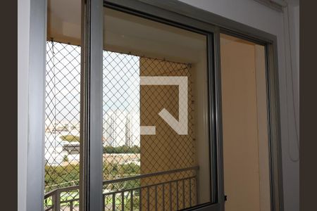 Varanda da sala de apartamento para alugar com 3 quartos, 79m² em Sítio Pinheirinho, São Paulo